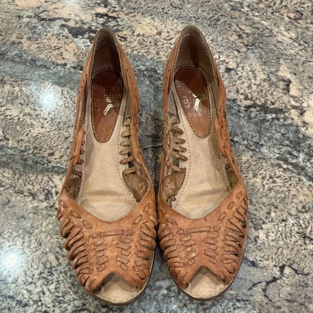 Elegant Tan Leather Peep-Toe Wedges